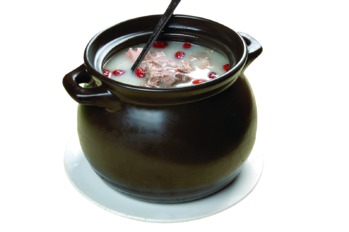 莲藕煲龙骨汤